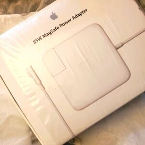 Apple MagSafe 85W Charger